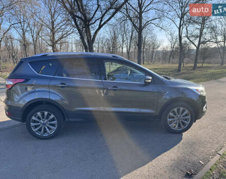 Серый Форд Эскейп, объемом двигателя 2 л и пробегом 249 тыс. км за 13500 $, фото 10 на Automoto.ua