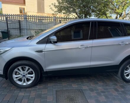 Сірий Форд Ескейп, об'ємом двигуна 2 л та пробігом 138 тис. км за 9600 $, фото 2 на Automoto.ua