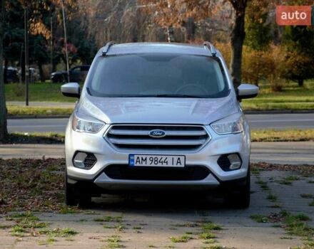 Сірий Форд Ескейп, об'ємом двигуна 2 л та пробігом 137 тис. км за 12900 $, фото 4 на Automoto.ua