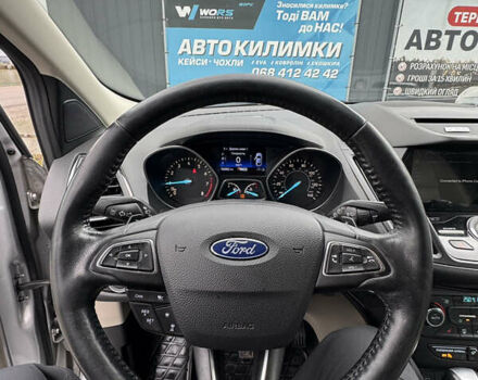 Сірий Форд Ескейп, об'ємом двигуна 1.5 л та пробігом 163 тис. км за 13000 $, фото 19 на Automoto.ua