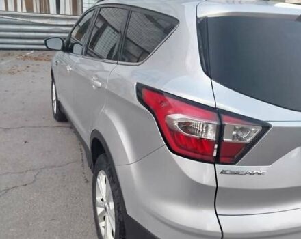 Форд Эскейп 2017 в Немирове на Automoto.ua Серый Форд Эскейп, объемом двигателя 1.5 л и пробегом 118 тыс. км за 14000 $, фото 4 на Automoto.ua