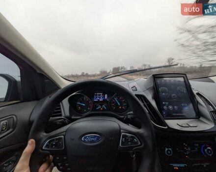 Серый Форд Эскейп, объемом двигателя 2.5 л и пробегом 247 тыс. км за 10300 $, фото 9 на Automoto.ua