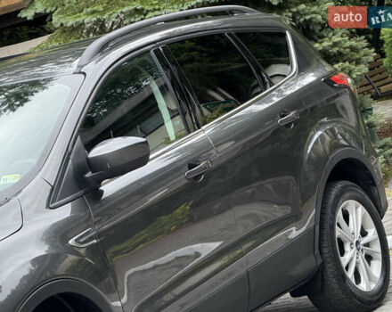 Серый Форд Эскейп, объемом двигателя 1.5 л и пробегом 176 тыс. км за 12850 $, фото 13 на Automoto.ua