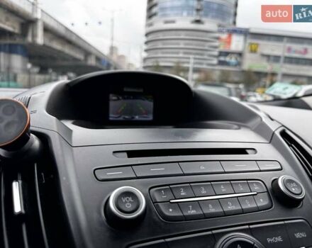 Серый Форд Эскейп, объемом двигателя 2.49 л и пробегом 139 тыс. км за 13500 $, фото 16 на Automoto.ua