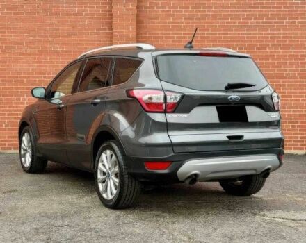 Сірий Форд Ескейп, об'ємом двигуна 2 л та пробігом 89 тис. км за 10000 $, фото 6 на Automoto.ua