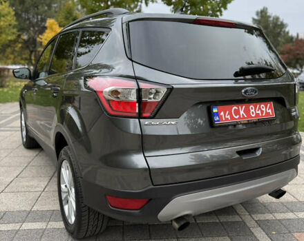 Серый Форд Эскейп, объемом двигателя 1.5 л и пробегом 159 тыс. км за 12500 $, фото 1 на Automoto.ua