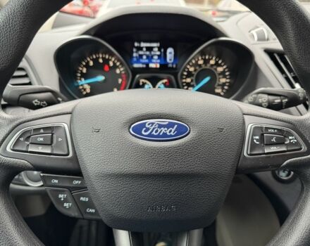 Сірий Форд Ескейп, об'ємом двигуна 1.5 л та пробігом 89 тис. км за 13850 $, фото 6 на Automoto.ua