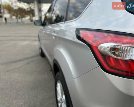 Сірий Форд Ескейп, об'ємом двигуна 1.5 л та пробігом 180 тис. км за 12600 $, фото 6 на Automoto.ua