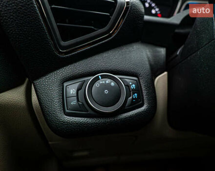 Серый Форд Эскейп, объемом двигателя 1.5 л и пробегом 106 тыс. км за 15261 $, фото 12 на Automoto.ua