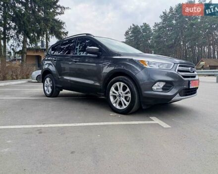 Серый Форд Эскейп, объемом двигателя 1.5 л и пробегом 204 тыс. км за 10800 $, фото 5 на Automoto.ua