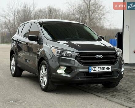 Серый Форд Эскейп, объемом двигателя 2.5 л и пробегом 148 тыс. км за 13500 $, фото 1 на Automoto.ua