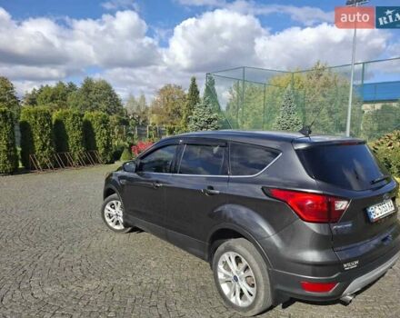 Серый Форд Эскейп, объемом двигателя 1.5 л и пробегом 195 тыс. км за 12700 $, фото 5 на Automoto.ua