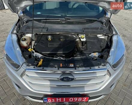 Серый Форд Эскейп, объемом двигателя 2 л и пробегом 172 тыс. км за 10400 $, фото 4 на Automoto.ua