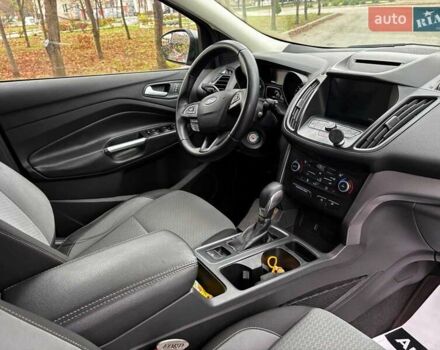 Серый Форд Эскейп, объемом двигателя 1.5 л и пробегом 104 тыс. км за 12530 $, фото 17 на Automoto.ua