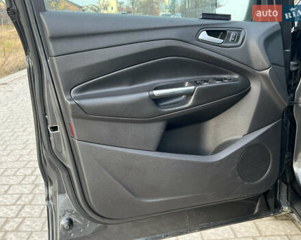 Сірий Форд Ескейп, об'ємом двигуна 1.5 л та пробігом 150 тис. км за 13900 $, фото 4 на Automoto.ua