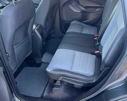 Форд Ескейп 2018 у Чернівцях на Automoto.ua Сірий Форд Ескейп, об'ємом двигуна 2.5 л та пробігом 122 тис. км за 12750 $, фото 4 на Automoto.ua