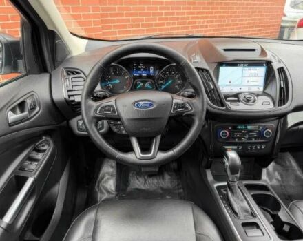 Сірий Форд Ескейп, об'ємом двигуна 2 л та пробігом 89 тис. км за 10000 $, фото 9 на Automoto.ua