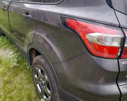 Серый Форд Эскейп, объемом двигателя 2.5 л и пробегом 229 тыс. км за 13300 $, фото 14 на Automoto.ua