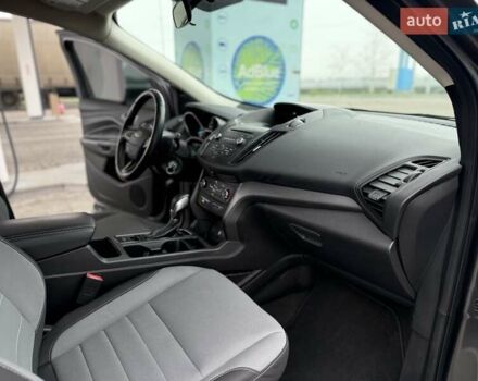 Серый Форд Эскейп, объемом двигателя 2.5 л и пробегом 148 тыс. км за 13500 $, фото 22 на Automoto.ua