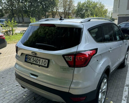 Сірий Форд Ескейп, об'ємом двигуна 2 л та пробігом 91 тис. км за 17000 $, фото 4 на Automoto.ua