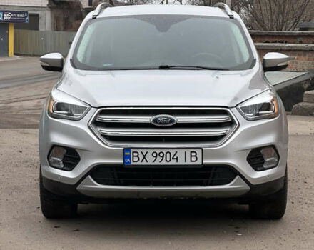 Серый Форд Эскейп, объемом двигателя 2 л и пробегом 137 тыс. км за 14999 $, фото 1 на Automoto.ua