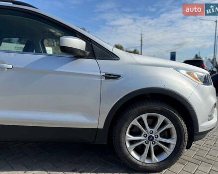 Серый Форд Эскейп, объемом двигателя 2 л и пробегом 172 тыс. км за 10400 $, фото 12 на Automoto.ua