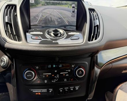 Серый Форд Эскейп, объемом двигателя 2 л и пробегом 45 тыс. км за 8500 $, фото 10 на Automoto.ua