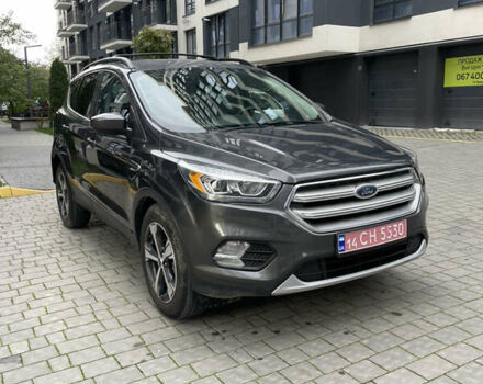 Сірий Форд Ескейп, об'ємом двигуна 1.5 л та пробігом 107 тис. км за 12500 $, фото 1 на Automoto.ua