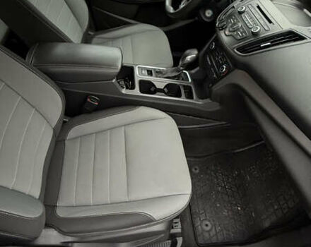 Серый Форд Эскейп, объемом двигателя 2.5 л и пробегом 118 тыс. км за 14600 $, фото 10 на Automoto.ua