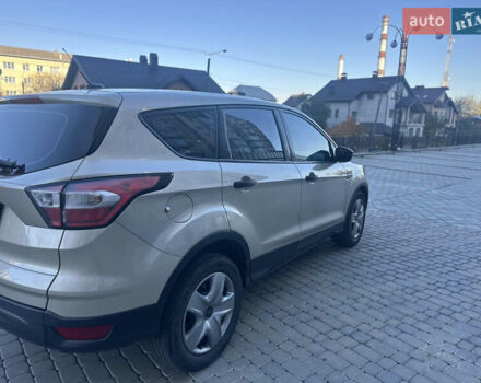 Серый Форд Эскейп, объемом двигателя 2.5 л и пробегом 99 тыс. км за 13500 $, фото 4 на Automoto.ua