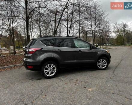 Серый Форд Эскейп, объемом двигателя 1.5 л и пробегом 104 тыс. км за 12530 $, фото 5 на Automoto.ua