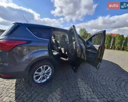 Серый Форд Эскейп, объемом двигателя 1.5 л и пробегом 195 тыс. км за 12700 $, фото 2 на Automoto.ua