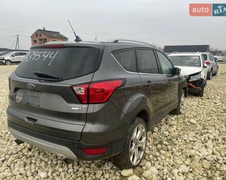 Серый Форд Эскейп, объемом двигателя 2 л и пробегом 130 тыс. км за 9600 $, фото 2 на Automoto.ua
