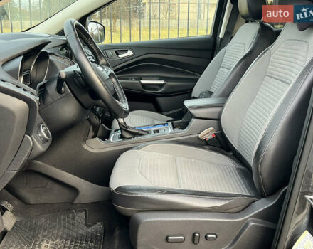 Сірий Форд Ескейп, об'ємом двигуна 1.5 л та пробігом 150 тис. км за 13900 $, фото 5 на Automoto.ua