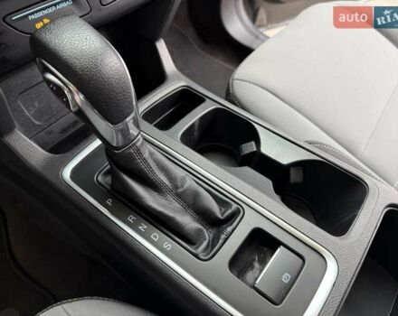 Серый Форд Эскейп, объемом двигателя 2.5 л и пробегом 148 тыс. км за 13500 $, фото 17 на Automoto.ua