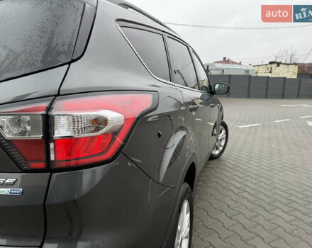 Серый Форд Эскейп, объемом двигателя 1.5 л и пробегом 177 тыс. км за 9900 $, фото 17 на Automoto.ua