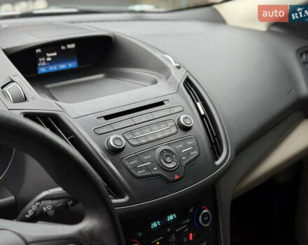 Сірий Форд Ескейп, об'ємом двигуна 1.5 л та пробігом 130 тис. км за 11499 $, фото 21 на Automoto.ua