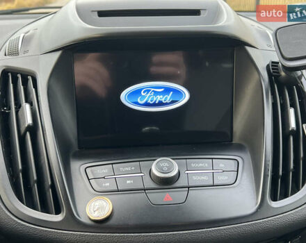 Сірий Форд Ескейп, об'ємом двигуна 1.5 л та пробігом 150 тис. км за 13900 $, фото 9 на Automoto.ua