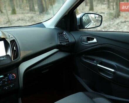 Серый Форд Эскейп, объемом двигателя 1.5 л и пробегом 152 тыс. км за 9800 $, фото 14 на Automoto.ua