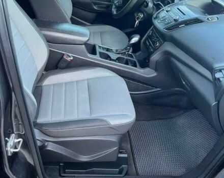 Форд Ескейп 2018 у Чернівцях на Automoto.ua Сірий Форд Ескейп, об'ємом двигуна 2.5 л та пробігом 122 тис. км за 12750 $, фото 3 на Automoto.ua