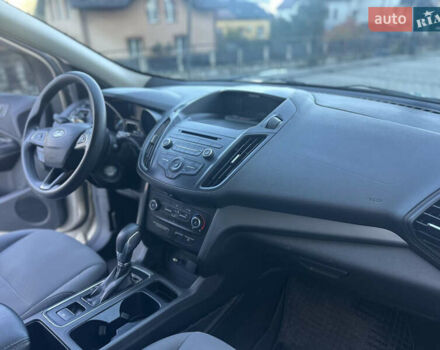 Серый Форд Эскейп, объемом двигателя 2.5 л и пробегом 99 тыс. км за 13500 $, фото 14 на Automoto.ua