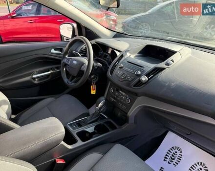 Серый Форд Эскейп, объемом двигателя 2 л и пробегом 172 тыс. км за 10400 $, фото 9 на Automoto.ua