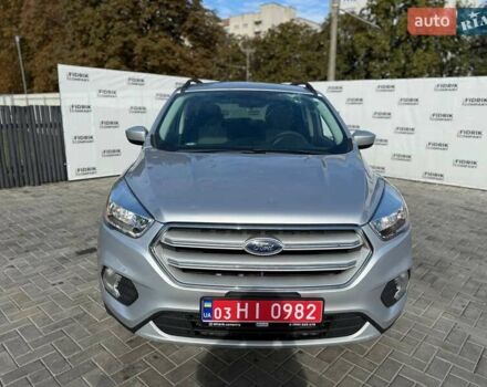 Серый Форд Эскейп, объемом двигателя 2 л и пробегом 172 тыс. км за 10400 $, фото 2 на Automoto.ua