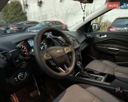 Серый Форд Эскейп, объемом двигателя 1.5 л и пробегом 190 тыс. км за 10700 $, фото 32 на Automoto.ua