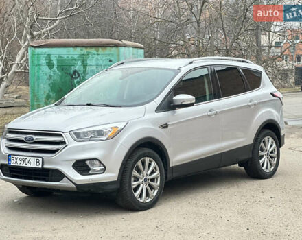 Серый Форд Эскейп, объемом двигателя 2 л и пробегом 137 тыс. км за 14999 $, фото 2 на Automoto.ua