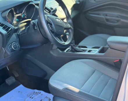 Серый Форд Эскейп, объемом двигателя 2.5 л и пробегом 150 тыс. км за 12900 $, фото 14 на Automoto.ua