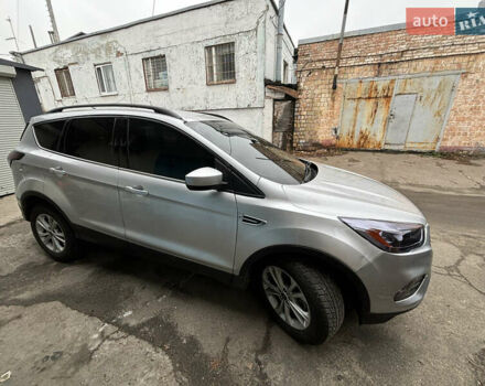 Серый Форд Эскейп, объемом двигателя 1.5 л и пробегом 97 тыс. км за 11000 $, фото 5 на Automoto.ua