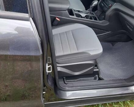 Серый Форд Эскейп, объемом двигателя 2.5 л и пробегом 229 тыс. км за 13300 $, фото 10 на Automoto.ua