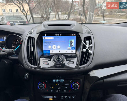 Серый Форд Эскейп, объемом двигателя 2 л и пробегом 137 тыс. км за 14999 $, фото 8 на Automoto.ua