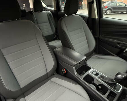 Серый Форд Эскейп, объемом двигателя 2.5 л и пробегом 118 тыс. км за 14600 $, фото 11 на Automoto.ua